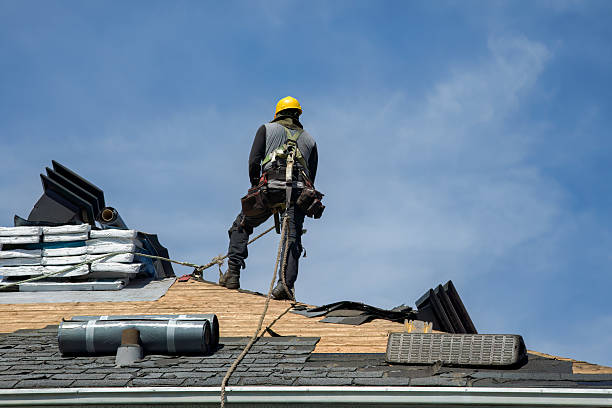 Professional Roofing technician working in Girard, OH